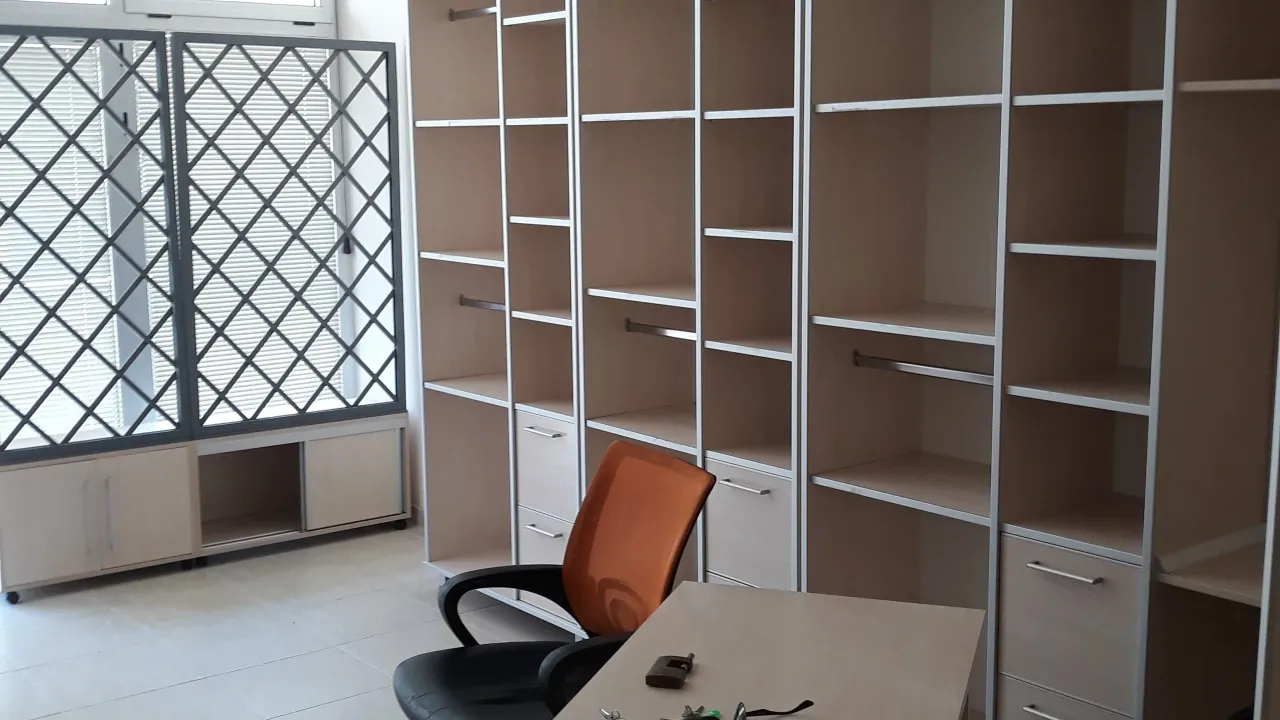 Rent, office space, 25m², Centar, Tivat