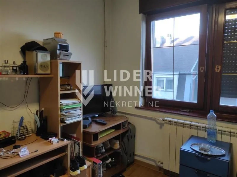 Sale, four bedroom apartment, 110m², Vukov Spomenik, Zvezdara Sve Podlokacije
