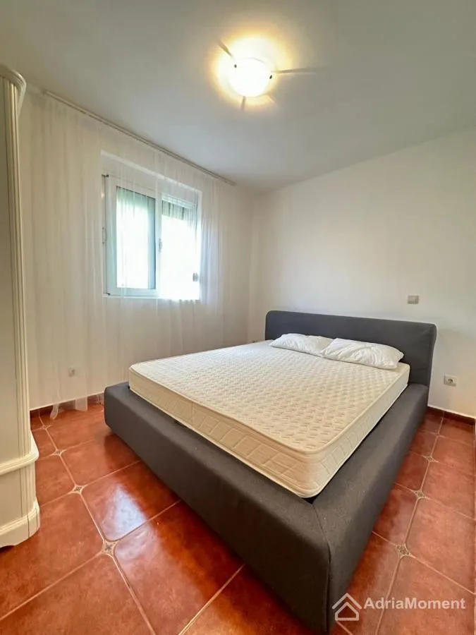 Prodaja, trosoban stan, 90m², Petrovac, Budva