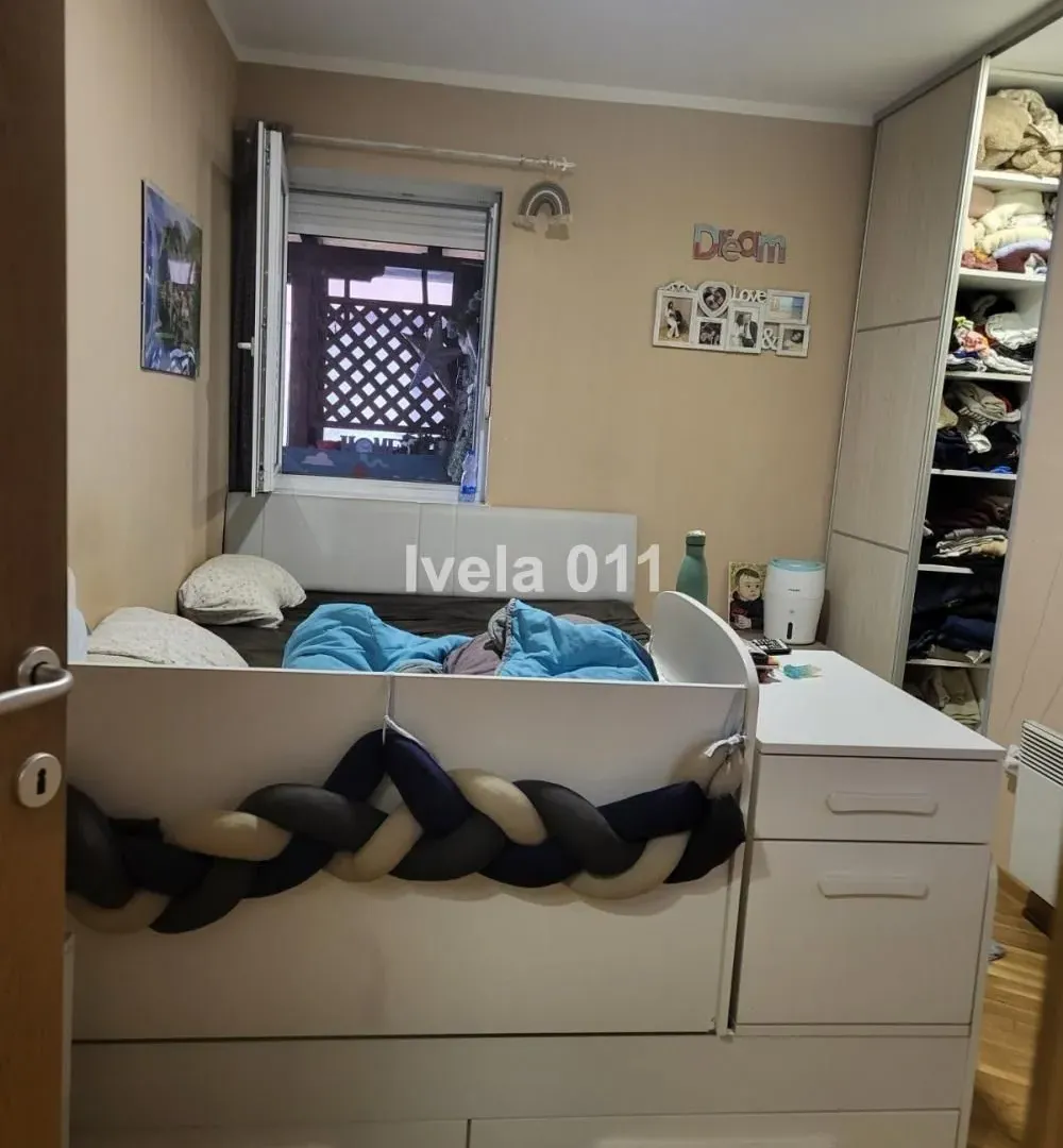 Sale, three bedroom apartment, 83m², Uciteljsko Naselje, Zvezdara Sve Podlokacije