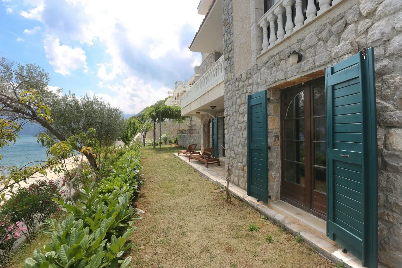 Prodaja, kuća, 235m², Kostanjica, Kotor