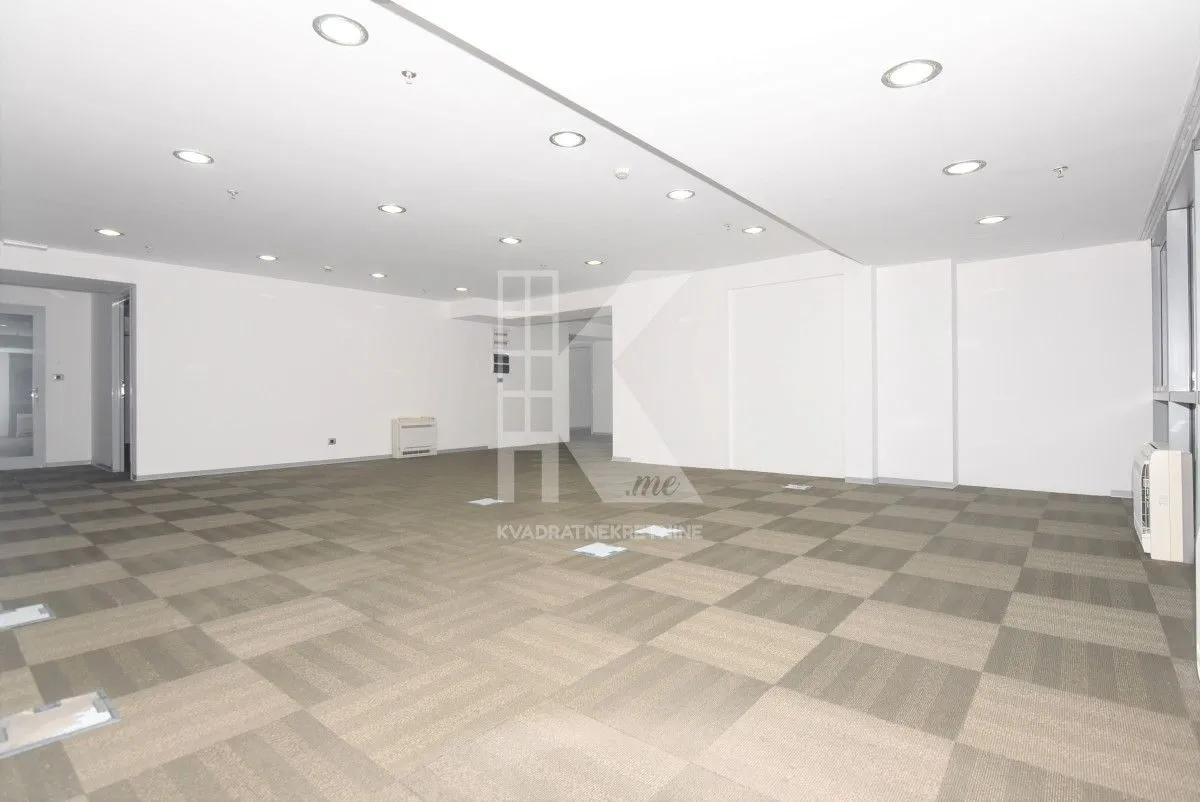 Rent, office space, 445m², Preko Morače, Podgorica