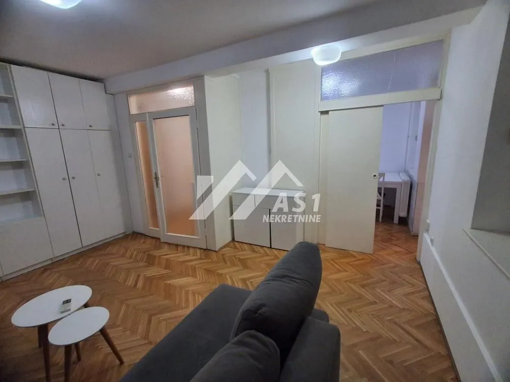 Rent, one bedroom apartment, 37m², Bulevar Oslobodjenja, Novi Sad Sve Podlokacije