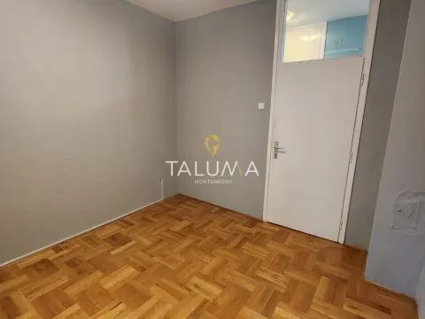 Izdavanje, poslovni prostor, 65m², Preko Morače, Podgorica - image 4