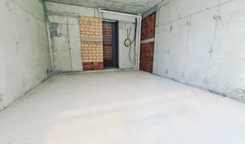A room under construction. - image 4