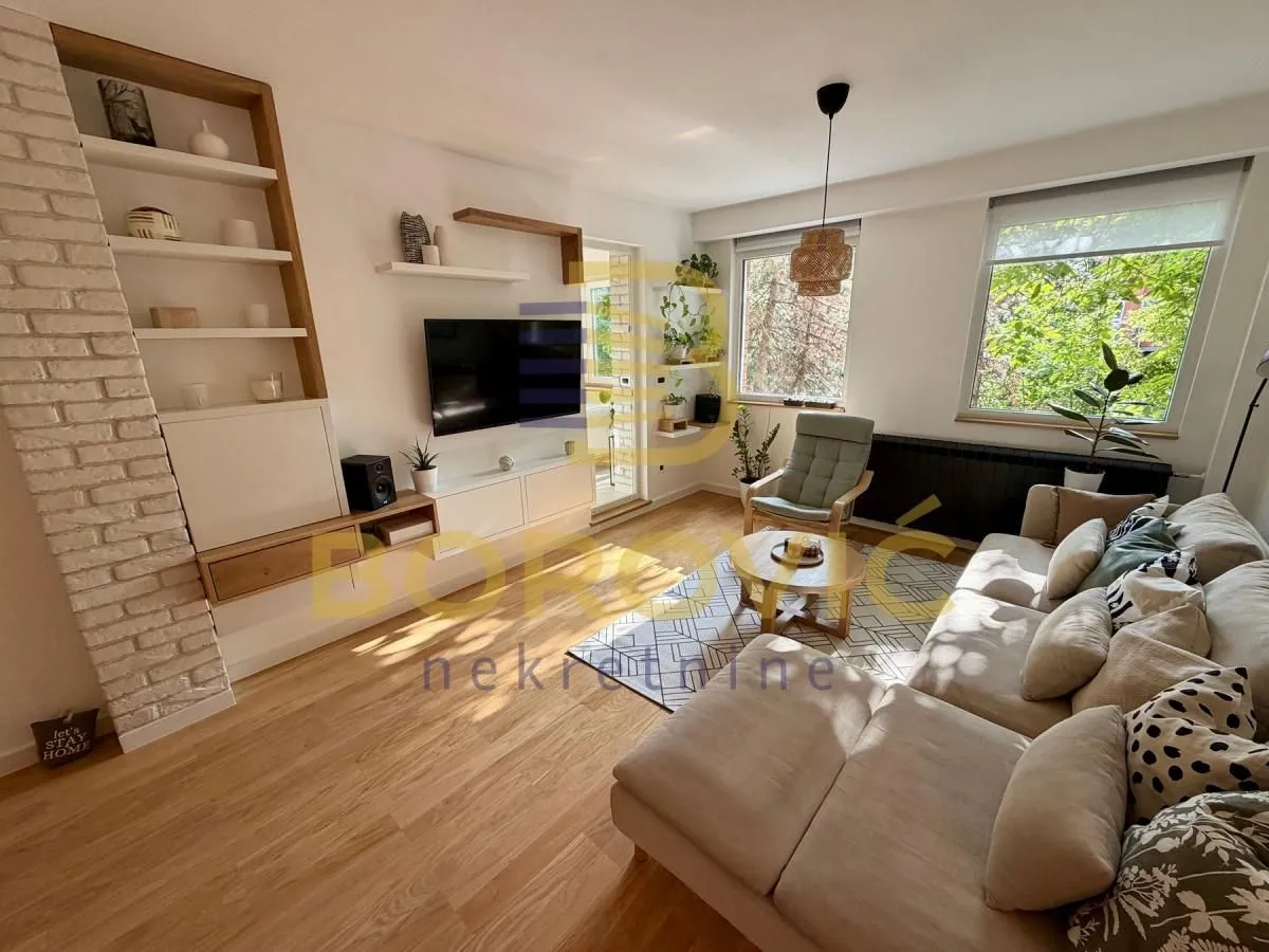 Sale, three bedroom apartment, 85m², Višnjička Banja, Palilula Sve Podlokacije