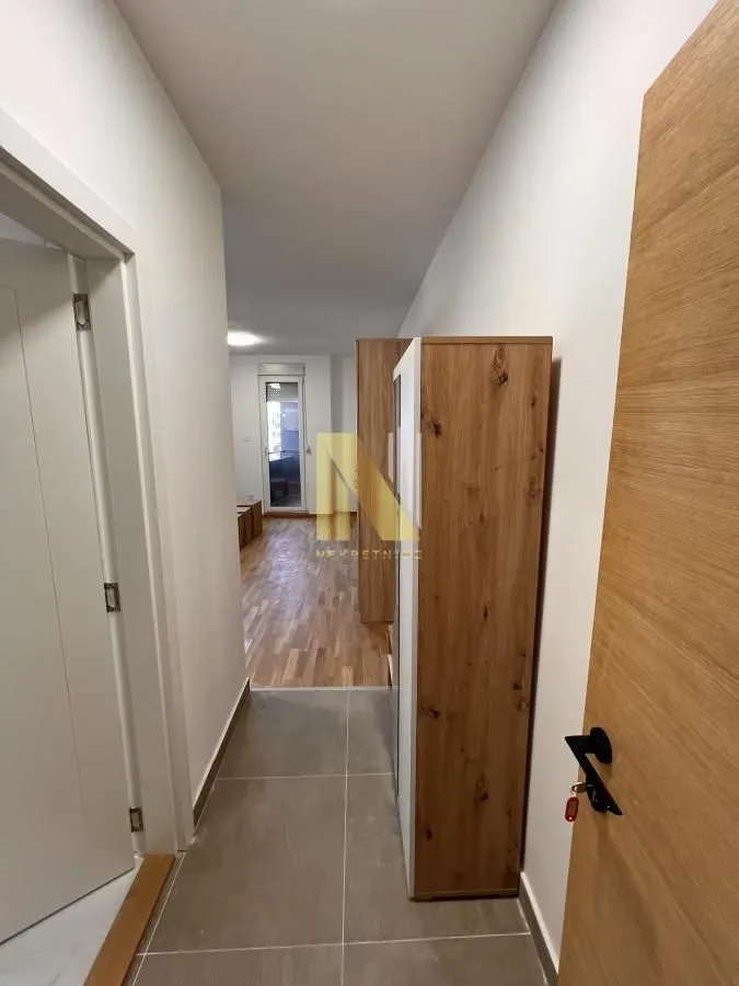 Izdavanje, garsonjera, 30m², Avijatičarsko naselje, Novi Sad Sve Podlokacije