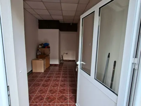 Rent, office space, 14m², Centar, Podgorica - image 1