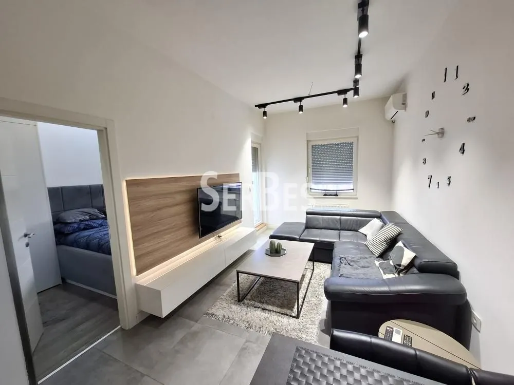 Prodaja, dvosoban stan, 37m², Rotkvarija, Novi Sad Sve Podlokacije