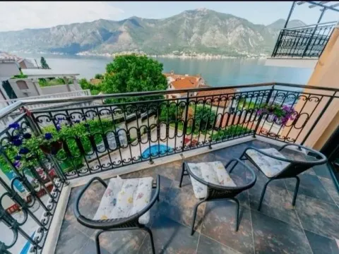 Sale, two bedroom apartment, 90m², Dobrota, Kotor - image 11