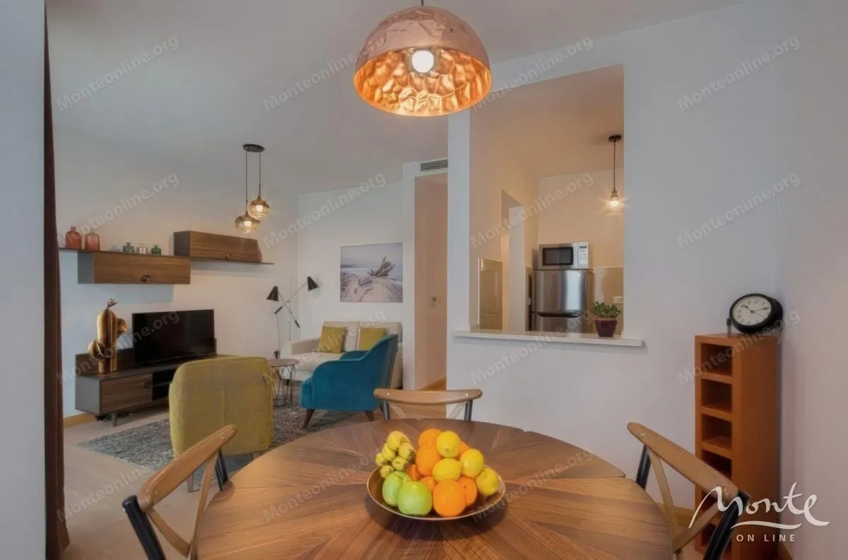 Prodaja, dvosoban stan, 77m², Maine, Budva