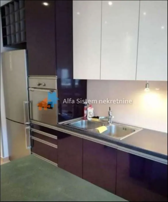 Izdavanje, dvosoban stan, 85m², Vračar Centar, Vračar Sve Podlokacije