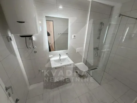 Prodaja, trosoban stan, 104m², Stari Aerodrom, Podgorica - image 15
