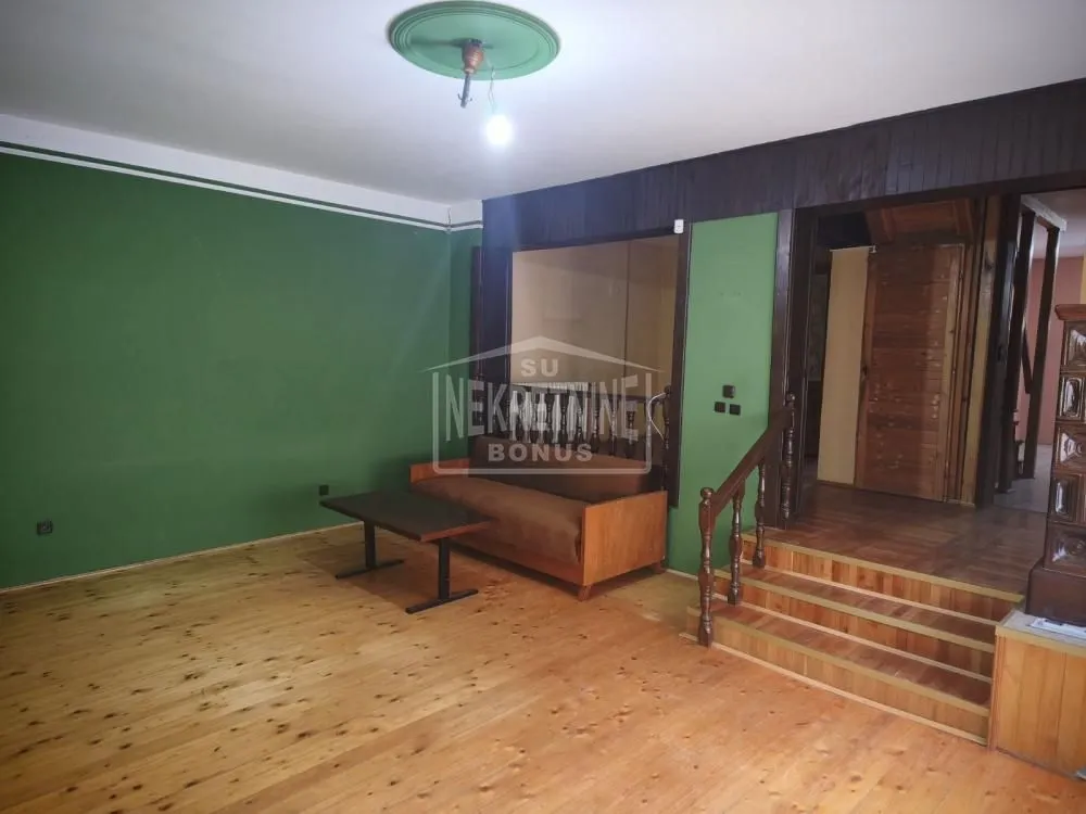Prodaja, kuća, 190m², Novo Selo, Subotica