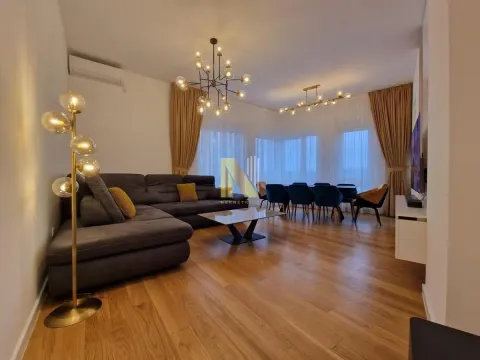 Prodaja, četvorosoban stan, 107m², Adamovićevo Naselje, Novi Sad Sve Podlokacije