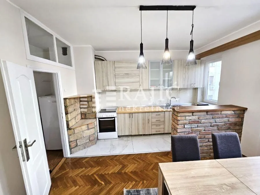 Rent, two bedroom apartment, 62m², Stari Grad, Beograd