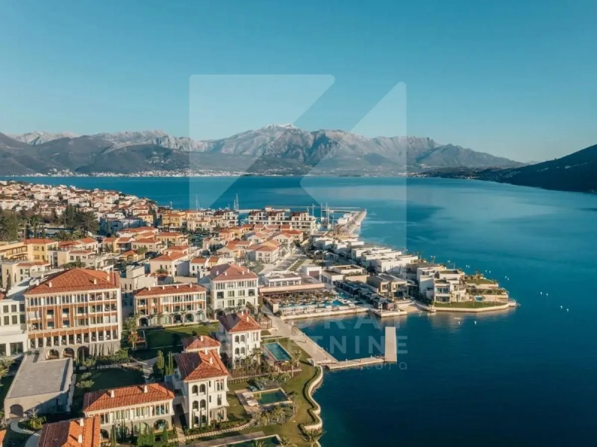 Prodaja, jednosoban stan, 79m², Portonovi, Herceg Novi