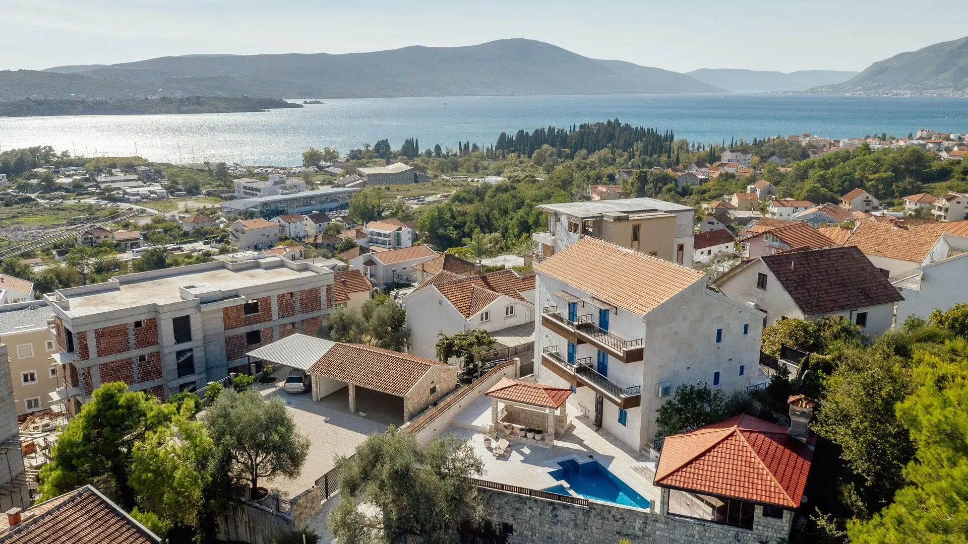 Prodaja, kuća, 240m², Kava, Tivat