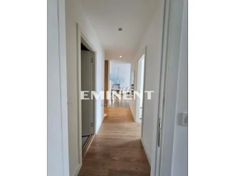 Izdavanje, trosoban stan, 80m², Savski Venac, Beograd - image 4