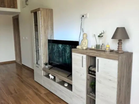 Rent, one bedroom apartment, 37m², Mrčevac, Tivat - image 10