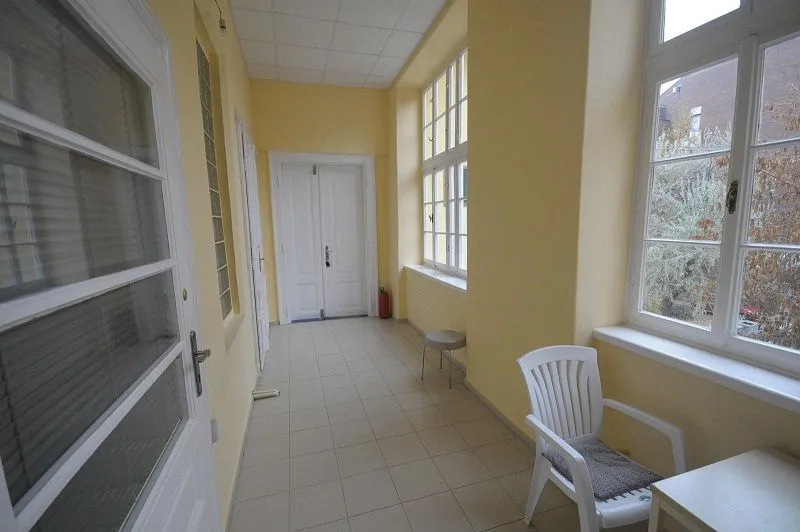 Izdavanje, četvorosoban stan, 120m², Kikinda, Srbija