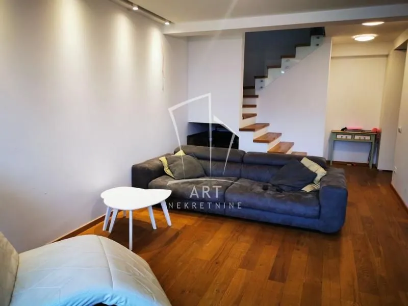 Sale, four bedroom apartment, 135m², Lipov Lad, Zvezdara Sve Podlokacije