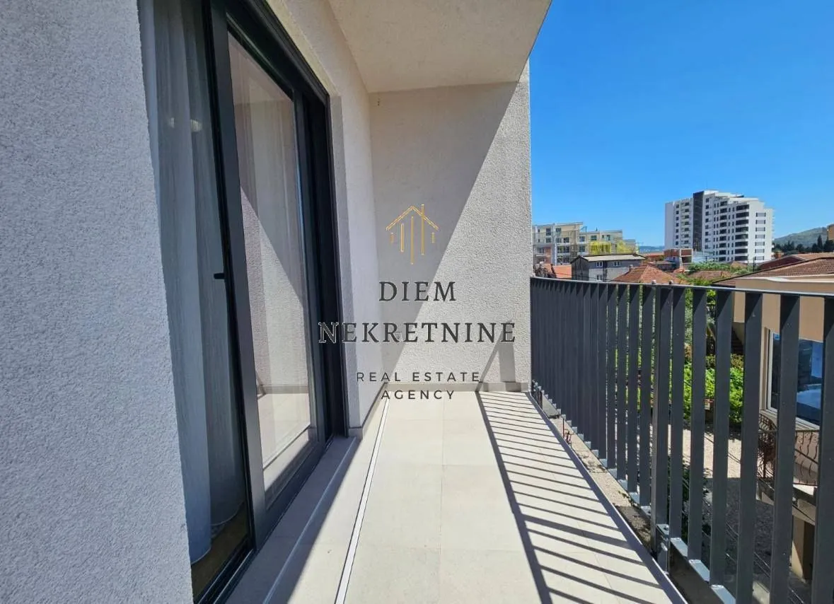 Rent, two bedroom apartment, 55m², Centar, Bar