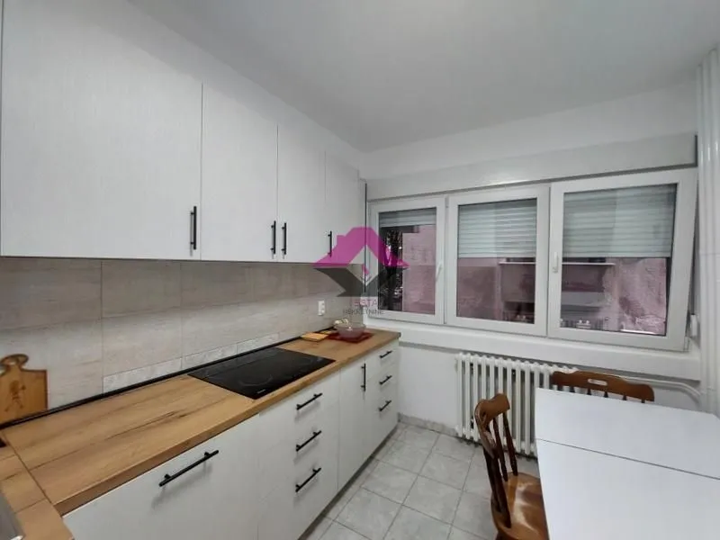 Izdavanje, trosoban stan, 68m², Poštanska Štedionica, Palilula Sve Podlokacije