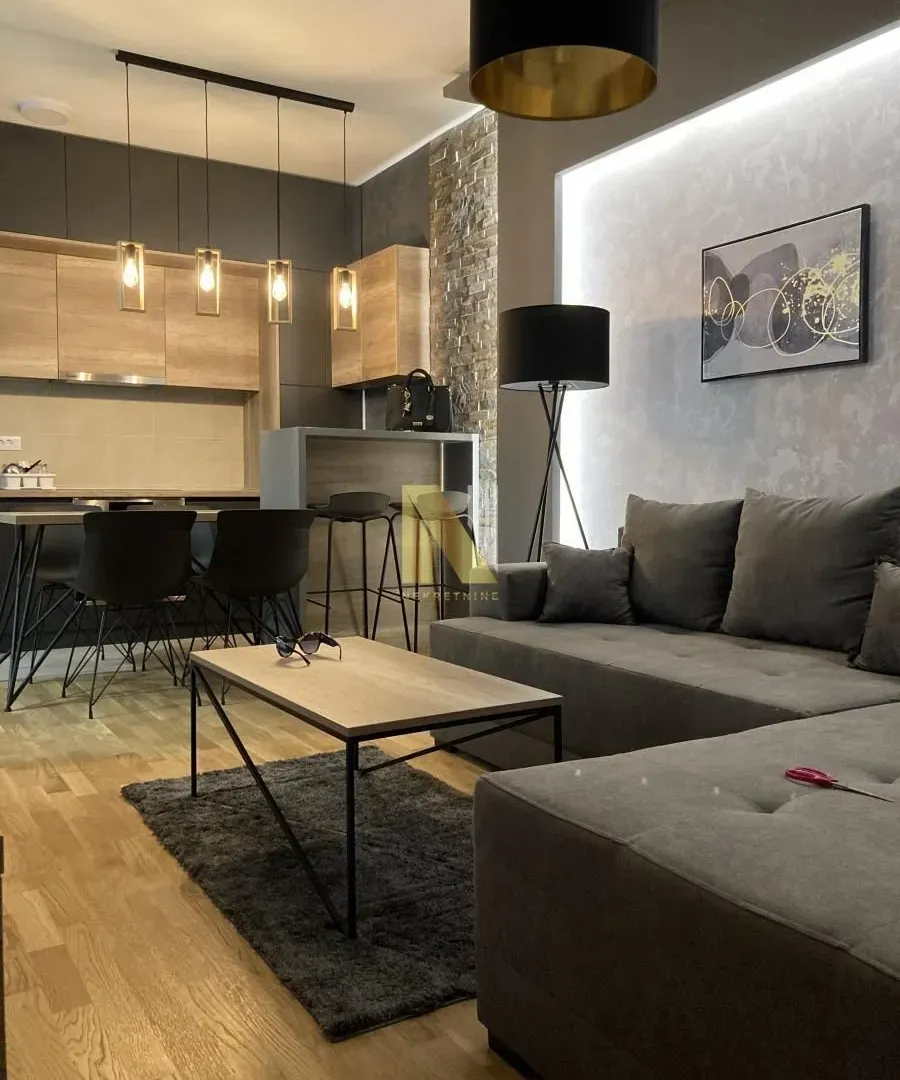 Izdavanje, trosoban stan, 57m², Kej, Novi Sad Sve Podlokacije