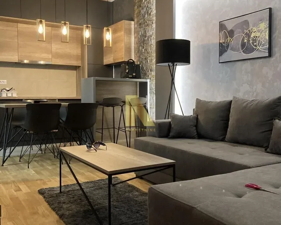Izdavanje, trosoban stan, 57m², Kej, Novi Sad Sve Podlokacije
