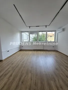 Rent, office space, 296m², Vukov Spomenik, Zvezdara Sve Podlokacije - image 5
