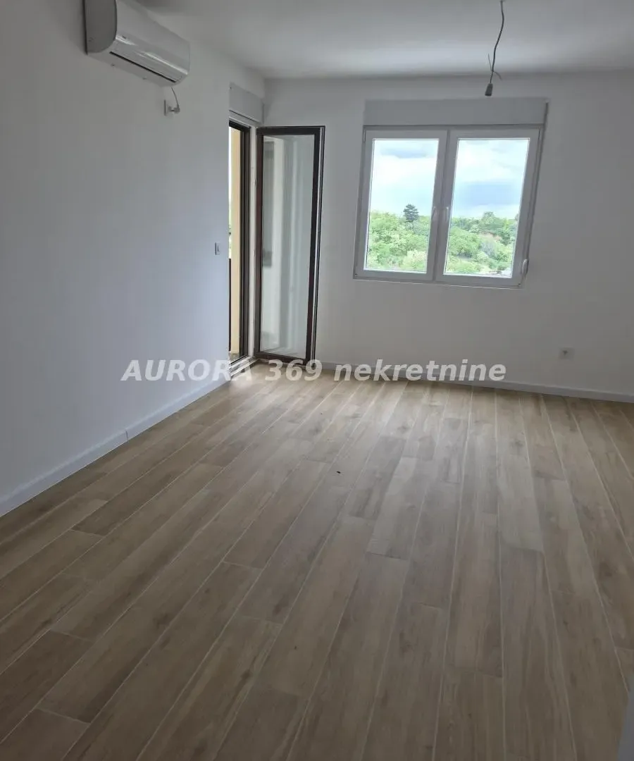 Prodaja, dvosoban stan, 53m², Irig, Srbija