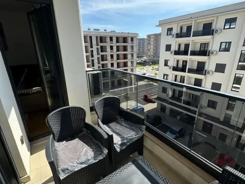 Izdavanje, jednosoban stan, 45m², City Kvart, Podgorica - image 2