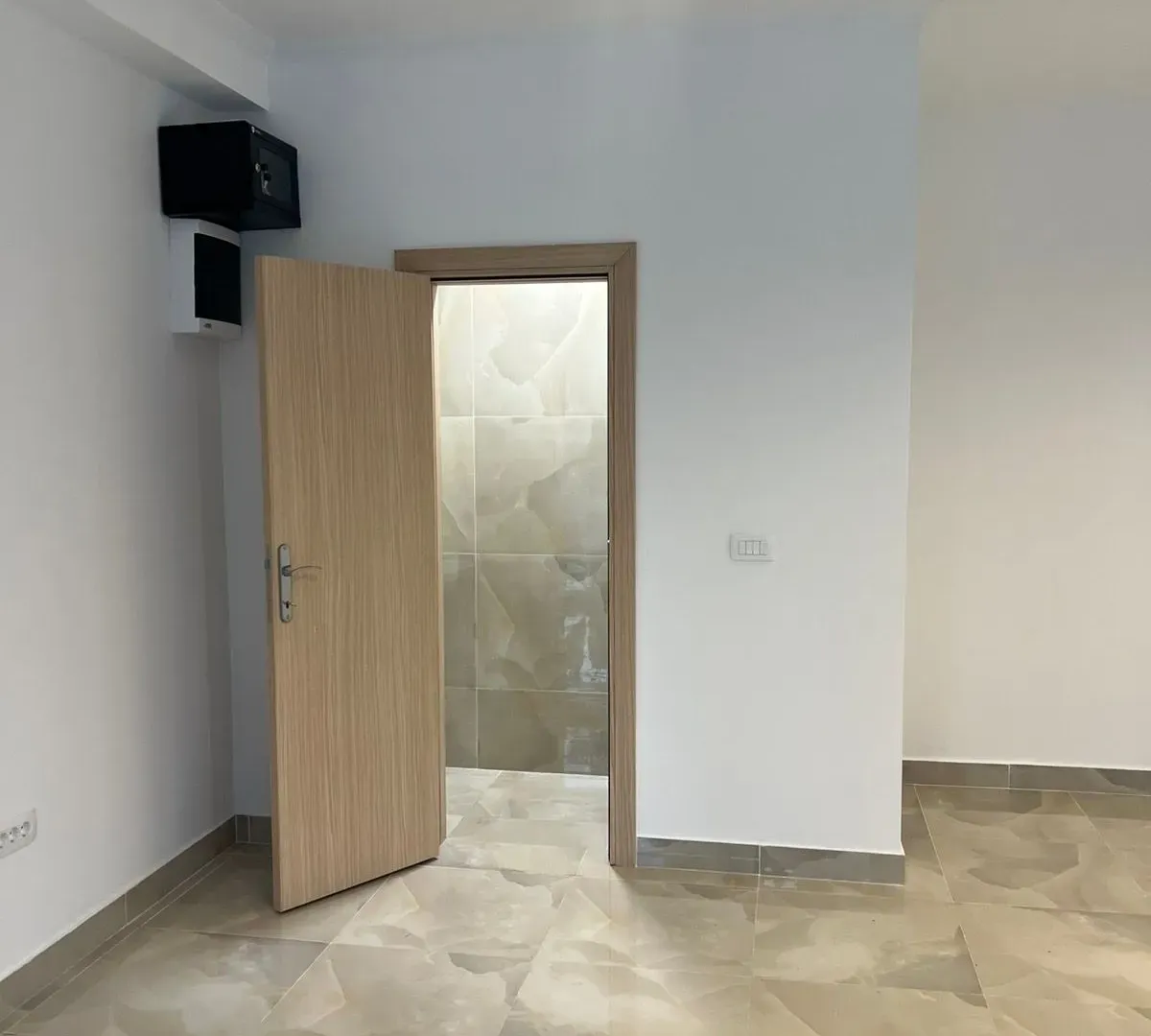 Rent, office space, 20m², Zagorič, Podgorica