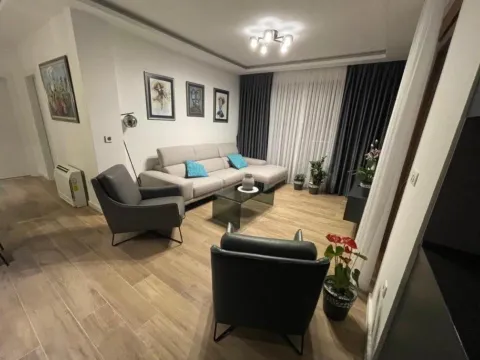 Sale, three bedroom apartment, 98m², Dobrota, Kotor - image 3