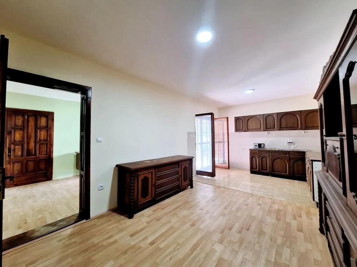 Prodaja, kuća, 412m², Belegiš, Stara Pazova