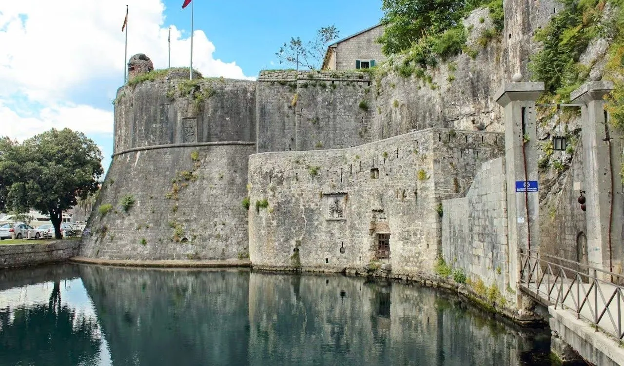 Sale, one bedroom apartment, 42m², Stari Grad Kotor, Kotor