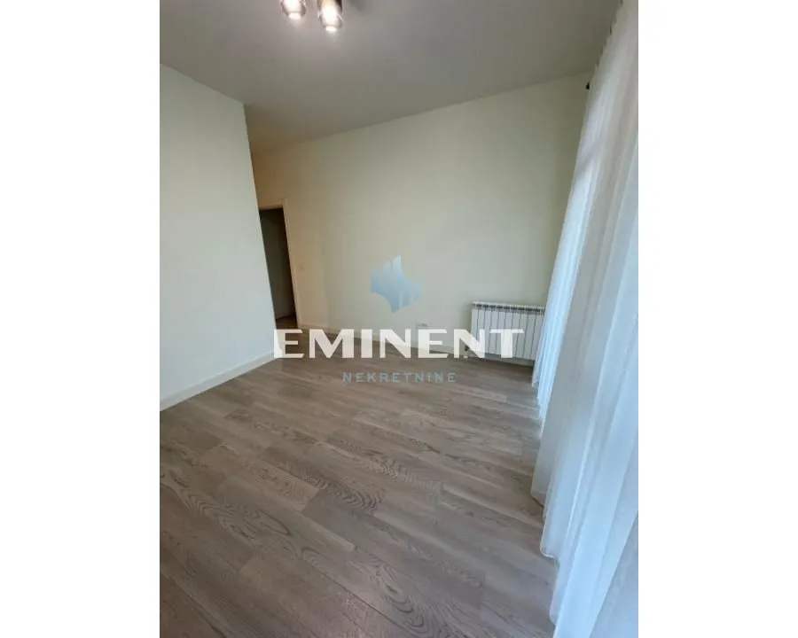 Rent, four bedroom apartment, 110m², Savski Venac, Beograd