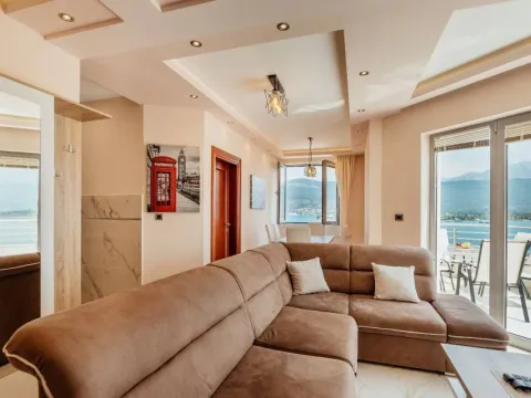 Prodaja, dvosoban stan, 64m², Tivat, Crna Gora - image 4