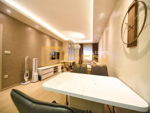 Prodaja, dvosoban stan, 66m², City Kvart, Podgorica - image 4