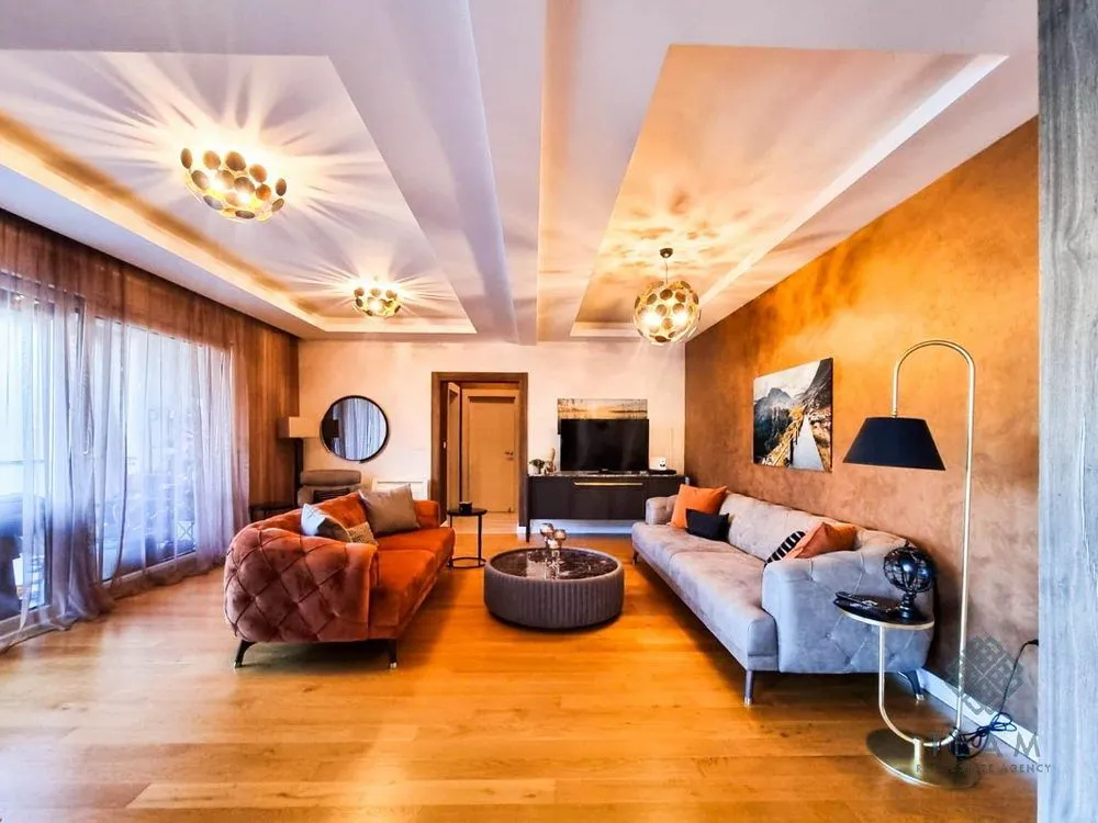 Sale, three bedroom apartment, 156m², Kostanjica, Kotor