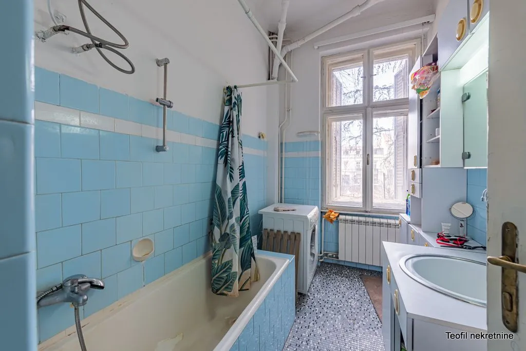 Prodaja, trosoban stan, 105m², Vračar, Šid