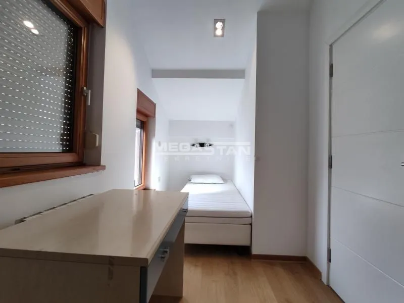 Rent, four bedroom apartment, 112m², Vračar Centar, Vračar Sve Podlokacije