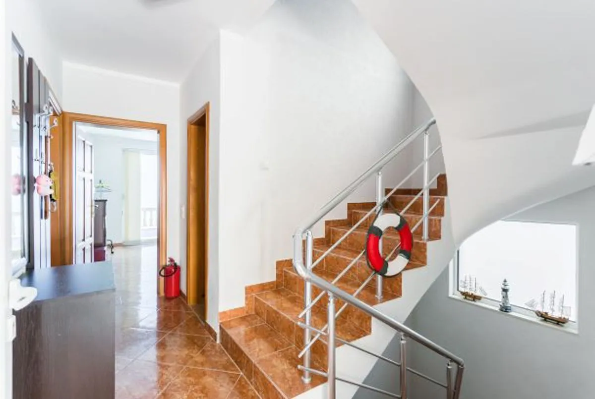Prodaja, kuća, 232m², Kruče, Ulcinj