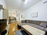 Izdavanje, dvosoban stan, 55m², Centar, Budva - image 10