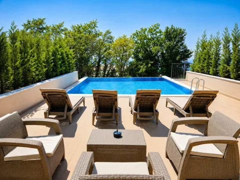 Rent, house, 295m², Sveti Stefan, Budva - image 1