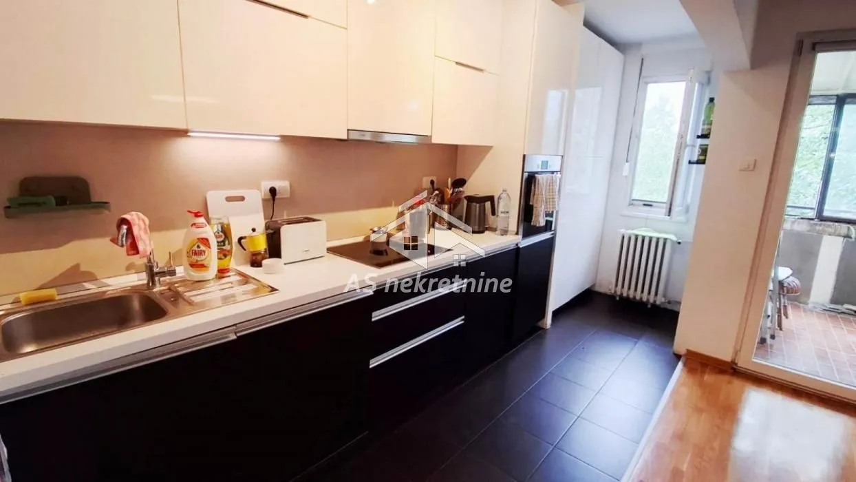 Izdavanje, trosoban stan, 75m², Cvetkova Pijaca, Zvezdara Sve Podlokacije