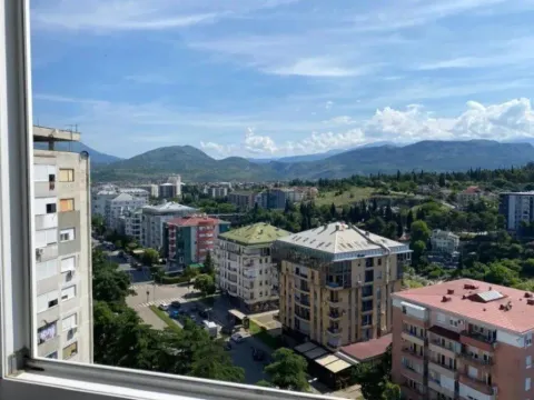 Izdavanje, dvosoban stan, 65m², Preko Morače, Podgorica - image 10