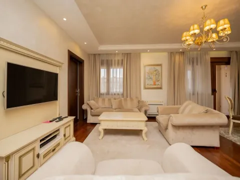 Prodaja, trosoban stan, 127m², Preko Morače, Podgorica - image 2