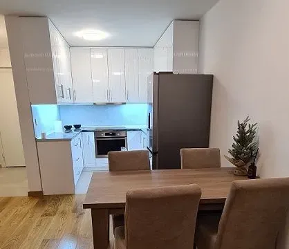 Izdavanje, trosoban stan, 74m², Novi Beograd Blok 65, Novi Beograd Sve Podlokacije - image 3